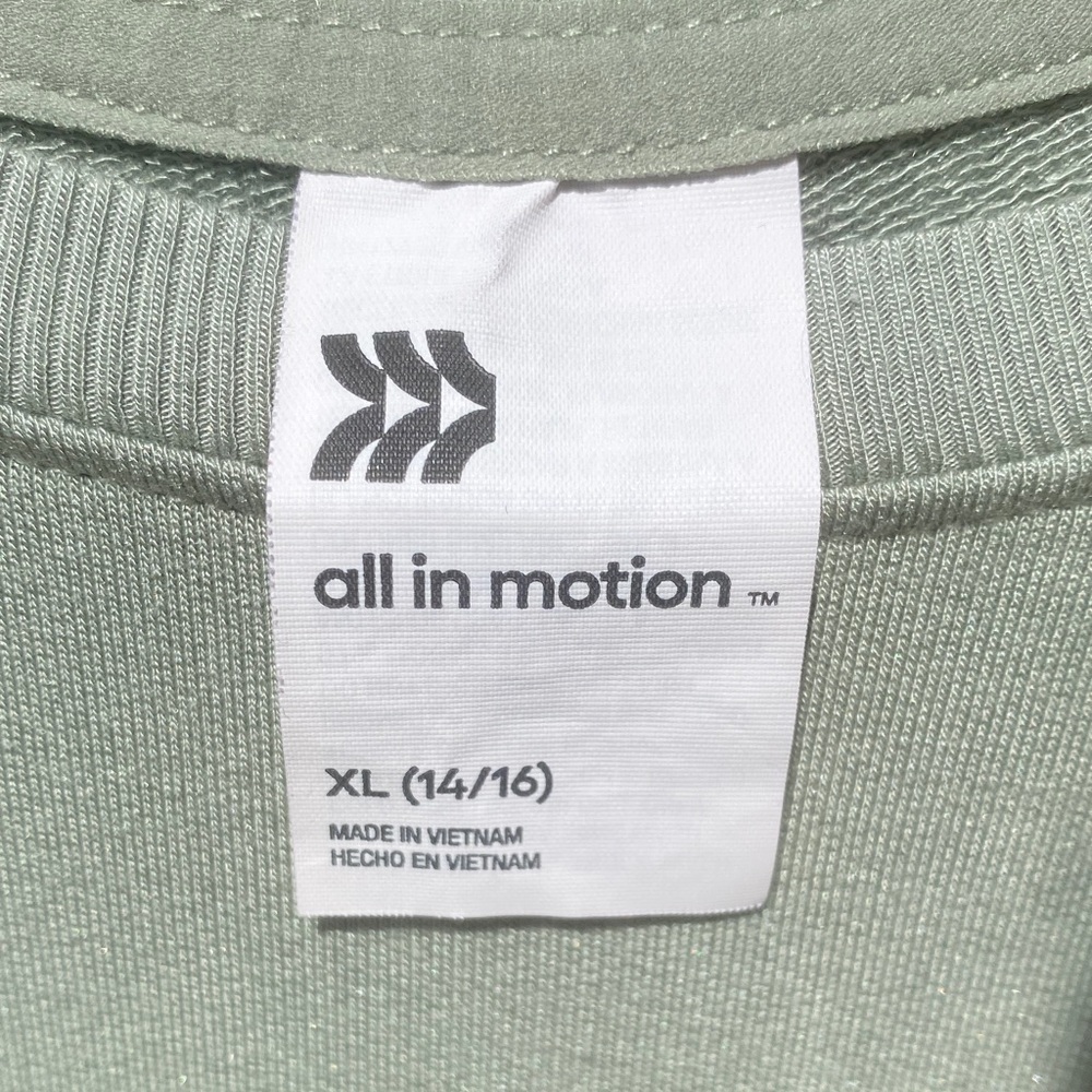 3 In A BUNDLE -All In Motion- Long Sleeve Pullover Sweatshirt | Lightweight | - Picture 2 of 12